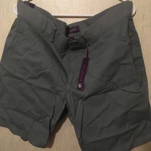Gloria Vanderbilt Shorts size 18